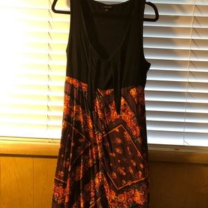 Torrid handkerchief bottom dress (00)